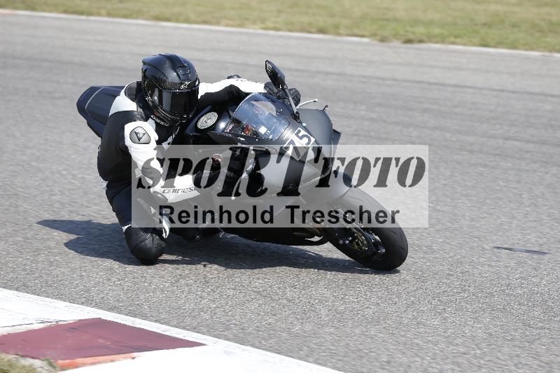 /Archiv-2025/49 26.08.2025 Cornu Master School ADR/gruen-vert/75